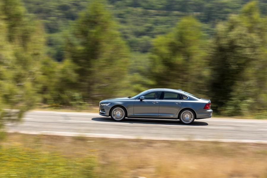  Volvo S90 D4 Inscription 2016 года  (WW) (фото 10 из 24)